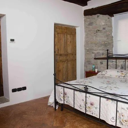 La Curt Del Boeff לינה וארוחת בוקר Lasnigo