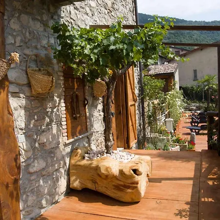La Curt Del Boeff Bed and Breakfast Lasnigo